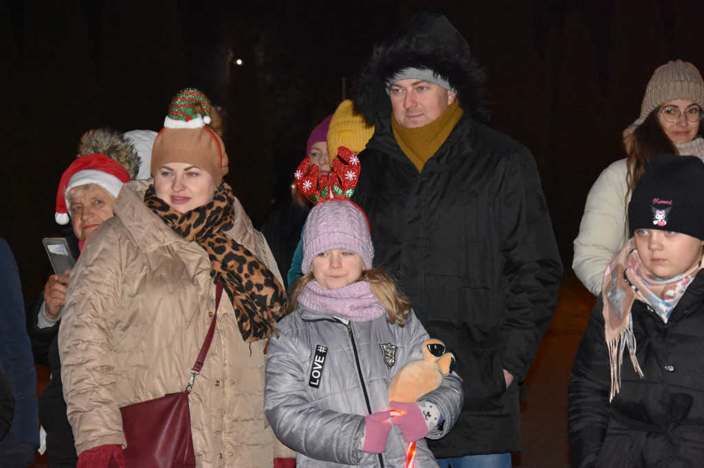 Uroczyste rozświetlenie choinki w Białej