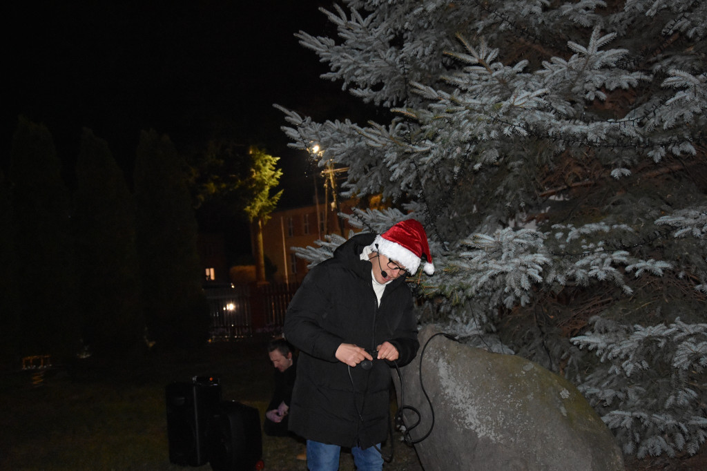 Uroczyste rozświetlenie choinki w Białej