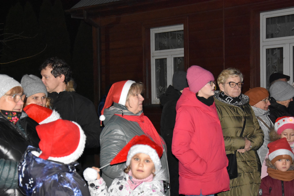 Uroczyste rozświetlenie choinki w Białej