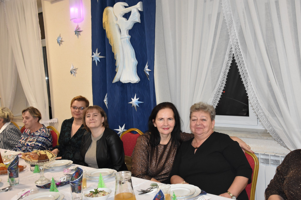 Spotkanie wigilijne dla osób starszych w Paszkach