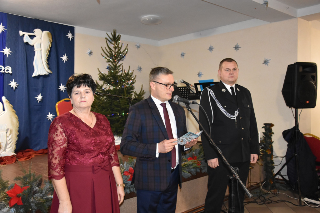 Spotkanie wigilijne dla osób starszych w Paszkach