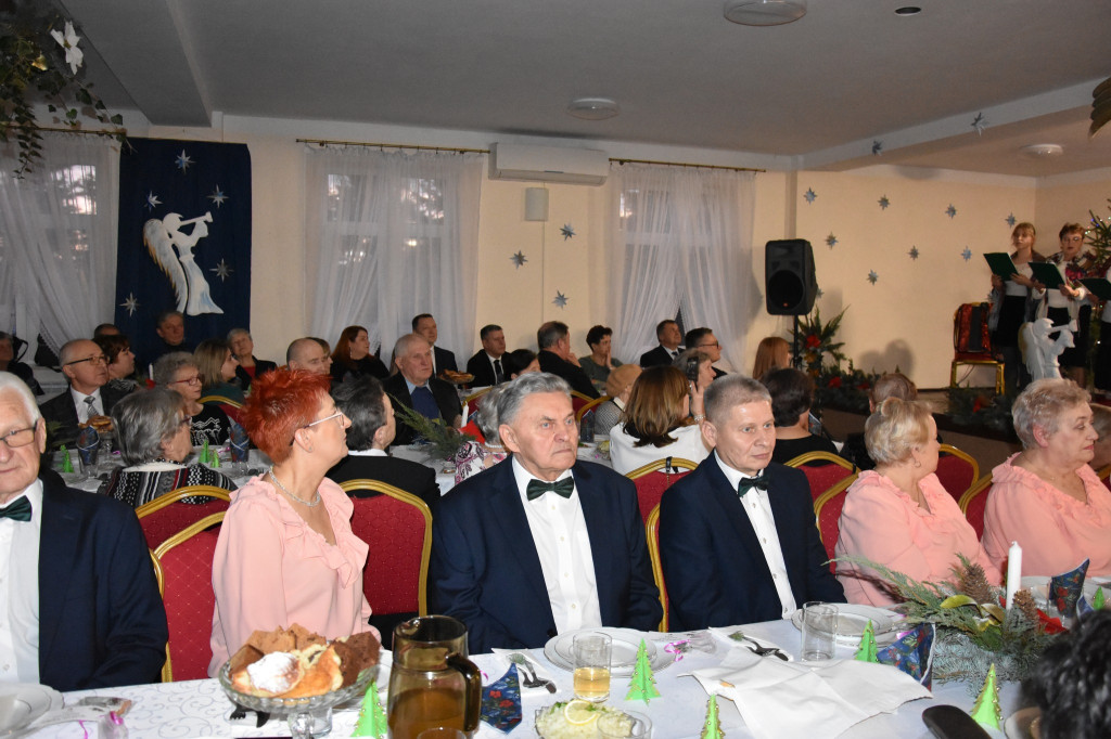 Spotkanie wigilijne dla osób starszych w Paszkach