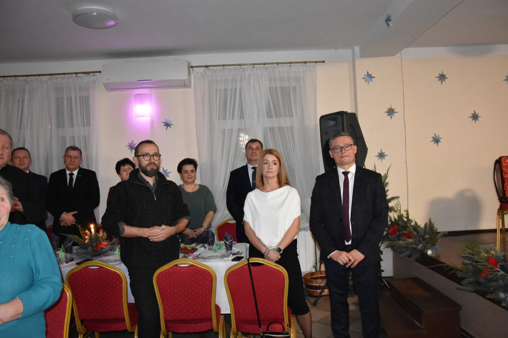 Spotkanie wigilijne dla osób starszych w Paszkach
