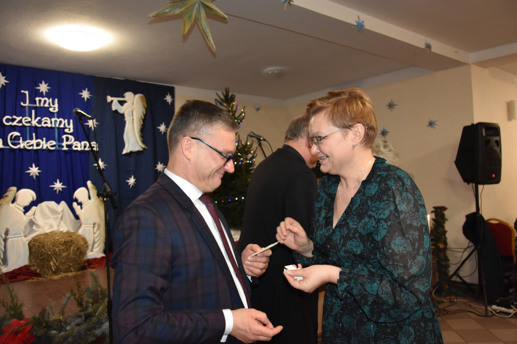 Spotkanie wigilijne dla osób starszych w Paszkach