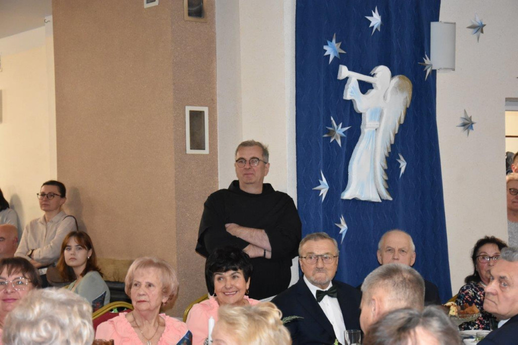 Spotkanie wigilijne dla osób starszych w Paszkach
