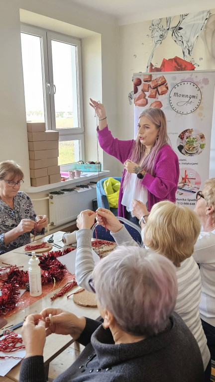 Warsztaty robienia świątecznych ozdób w Ulanie