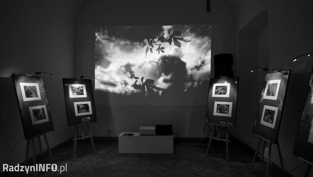 Wystawa fotografii Adama Osaka >>Między światami<<