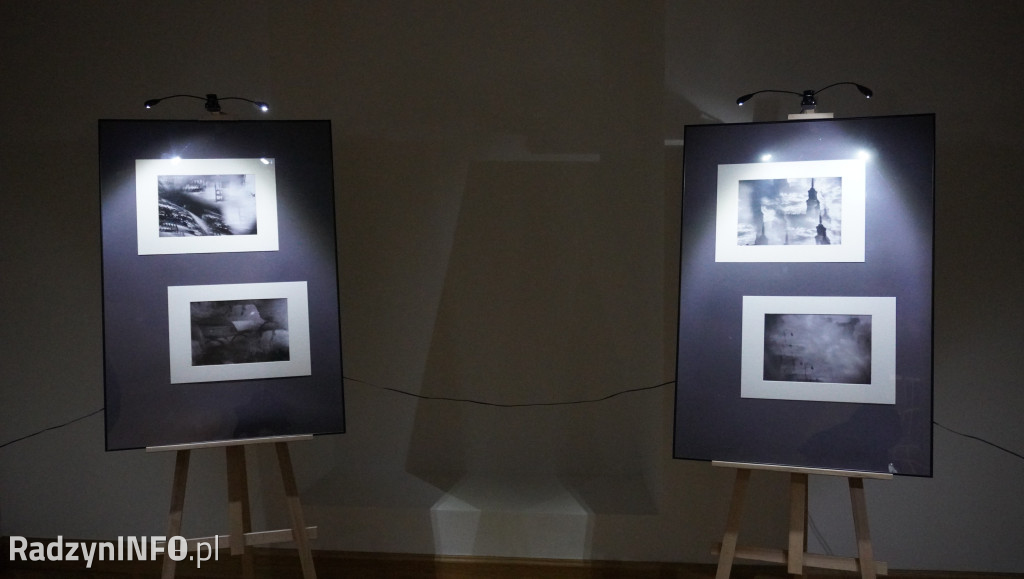 Wystawa fotografii Adama Osaka >>Między światami<<