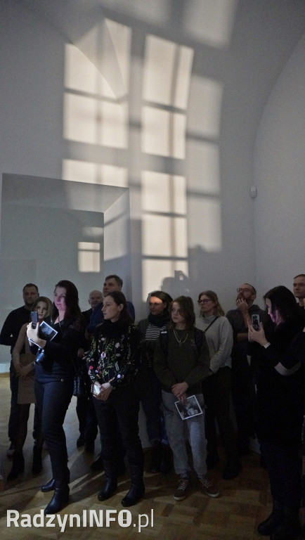 Wystawa fotografii Adama Osaka >>Między światami<<