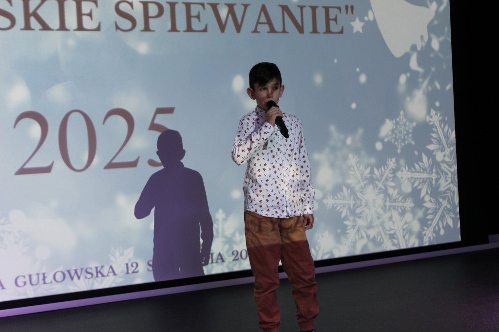 Rodzeństwo Ściochów na konkursie w Woli Gułowskiej