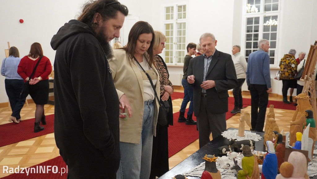 Wystawa rzeźb Mariana Ścisła w pałacu Potockich