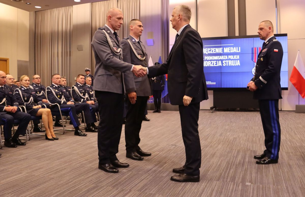 Policjanci z radzyńskiej komendy odznaczeni