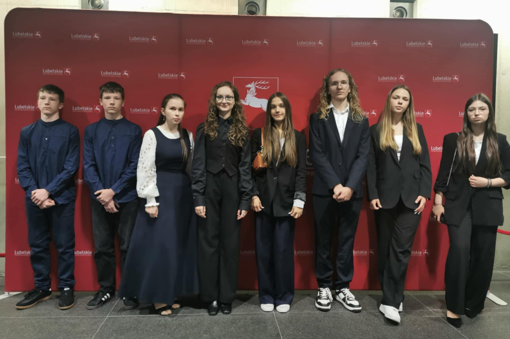 11 uczniów I LO stypendystami marszałka