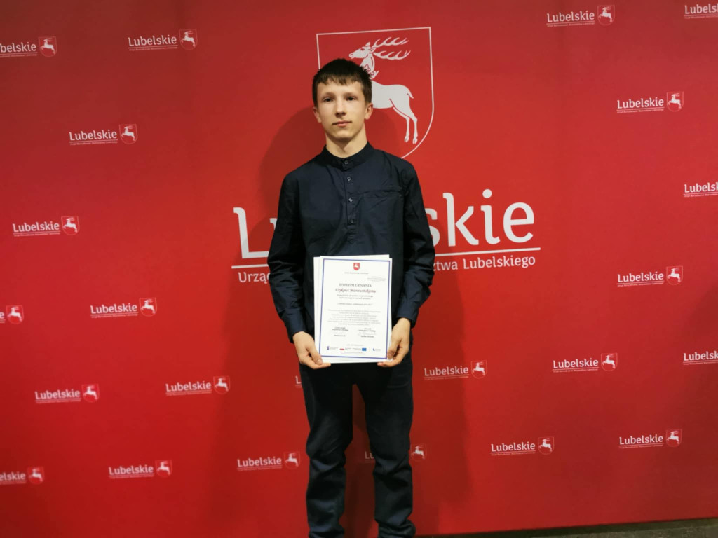 11 uczniów I LO stypendystami marszałka
