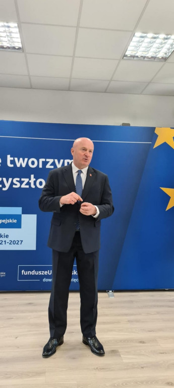 Podpisanie umów w/s aktywizacji bezrobotnych