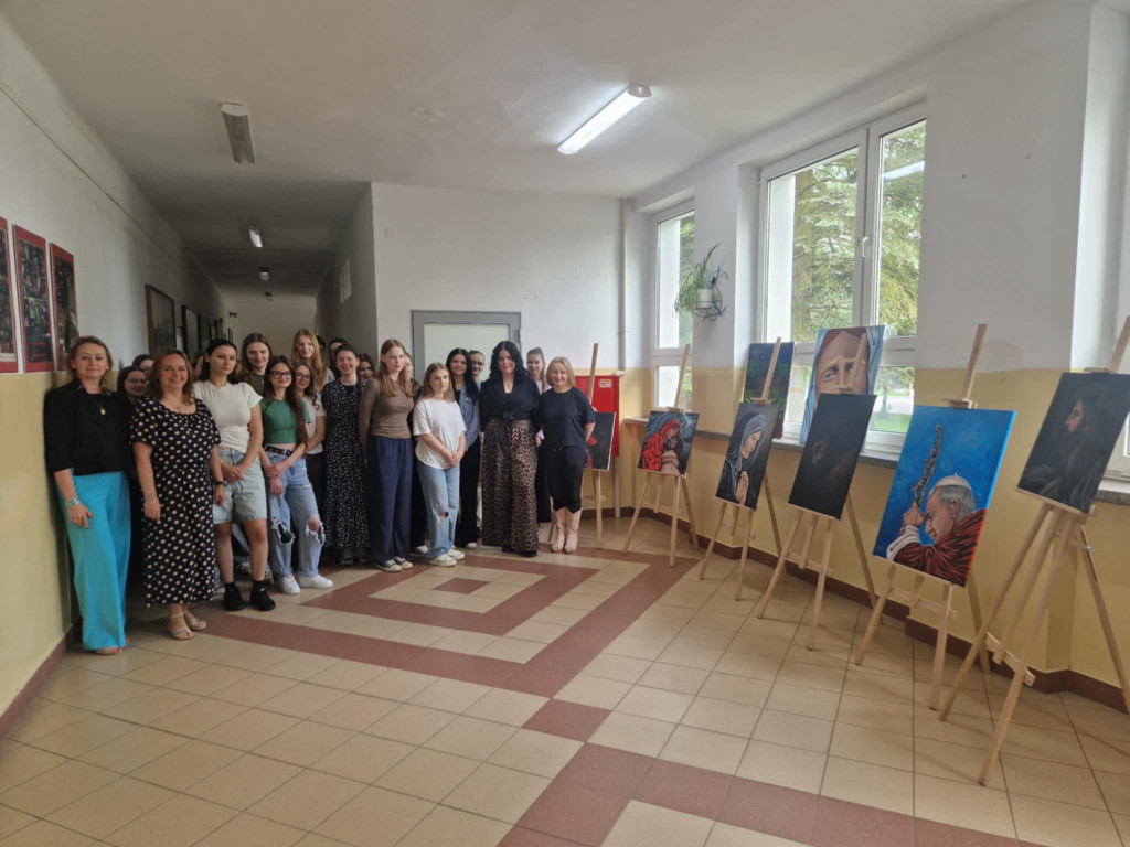 Wystawa prac Weroniki Pietruszki w I LO