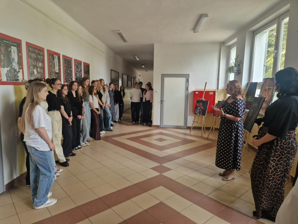 Wystawa prac Weroniki Pietruszki w I LO