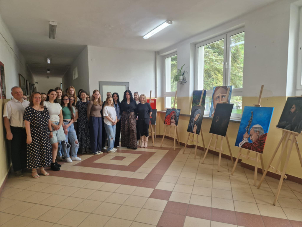 Wystawa prac Weroniki Pietruszki w I LO