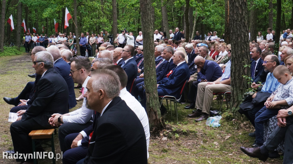 Uroczystość patriotyczna w lesie Baran