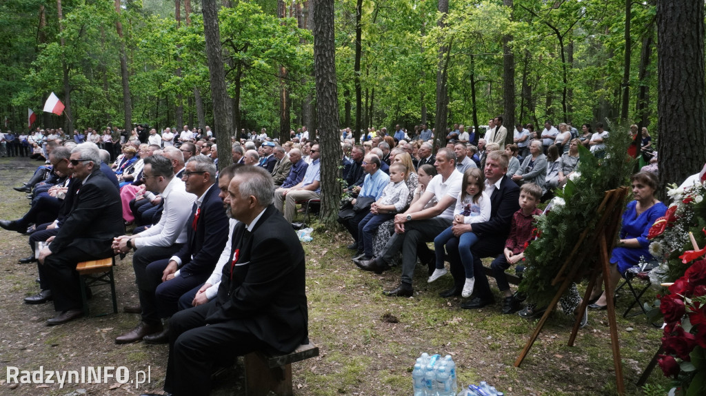 Uroczystość patriotyczna w lesie Baran