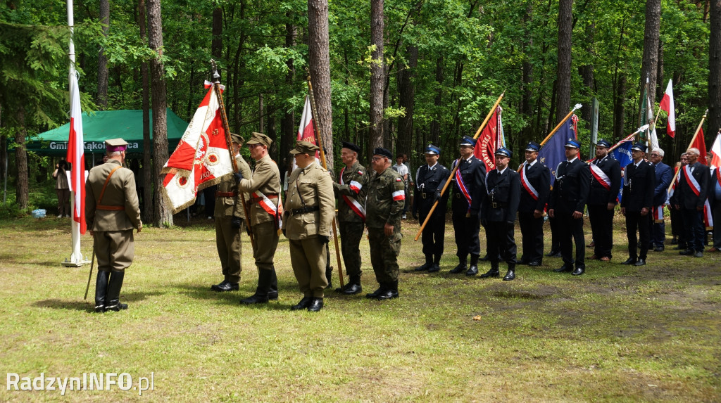 Uroczystość patriotyczna w lesie Baran