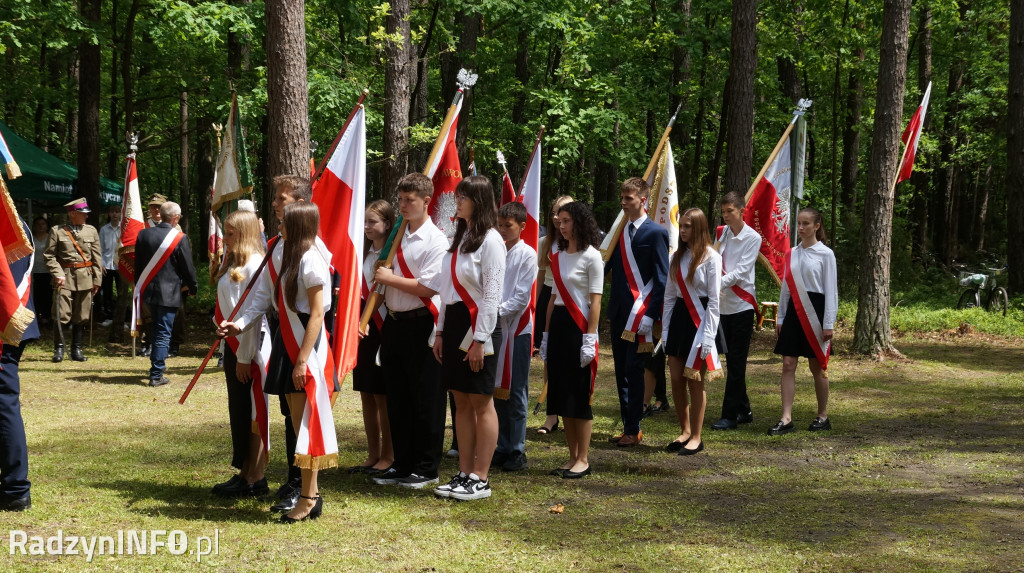 Uroczystość patriotyczna w lesie Baran