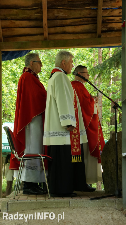 Uroczystość patriotyczna w lesie Baran