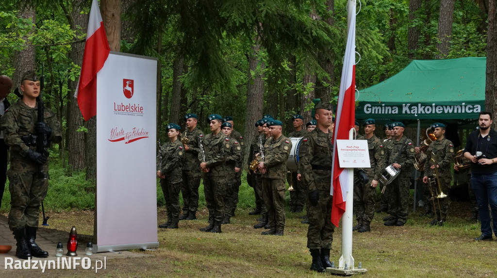Uroczystość patriotyczna w lesie Baran