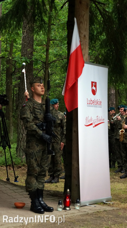 Uroczystość patriotyczna w lesie Baran