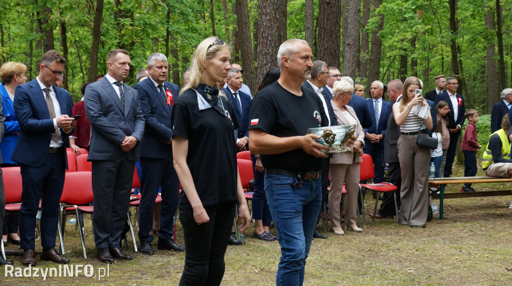 Uroczystość patriotyczna w lesie Baran