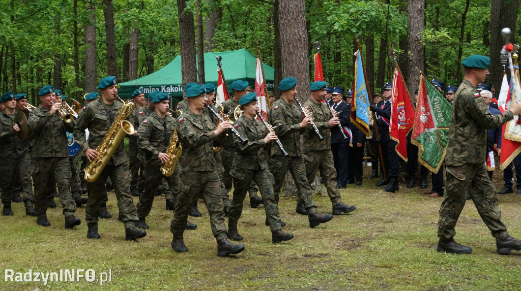 Uroczystość patriotyczna w lesie Baran