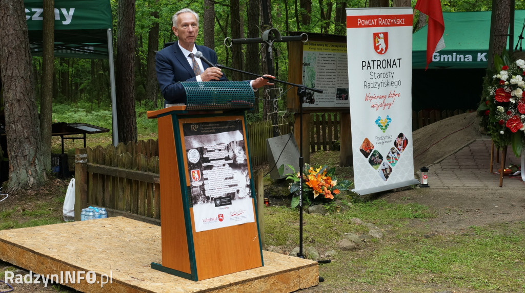 Uroczystość patriotyczna w lesie Baran