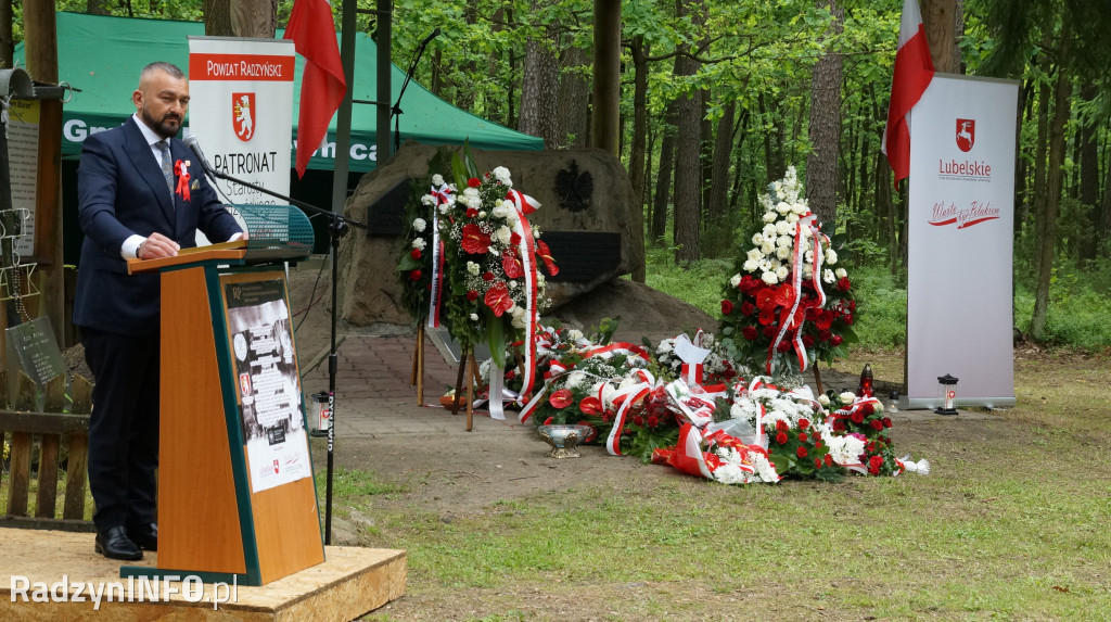 Uroczystość patriotyczna w lesie Baran