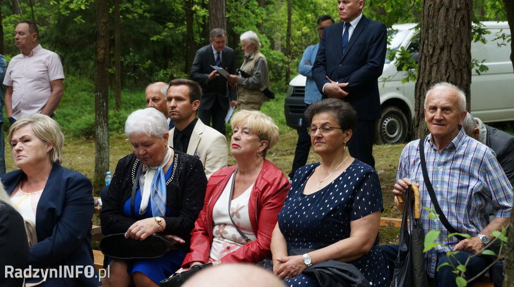 Uroczystość patriotyczna w lesie Baran