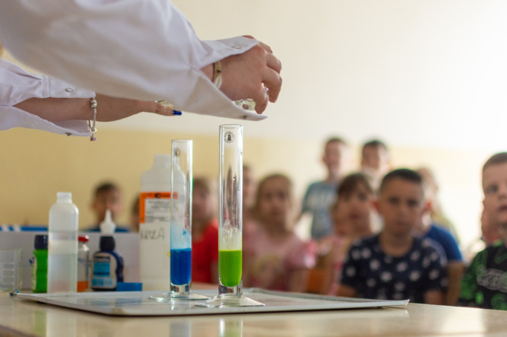 Pokazy chemiczne w I LO na Dzień Dziecka