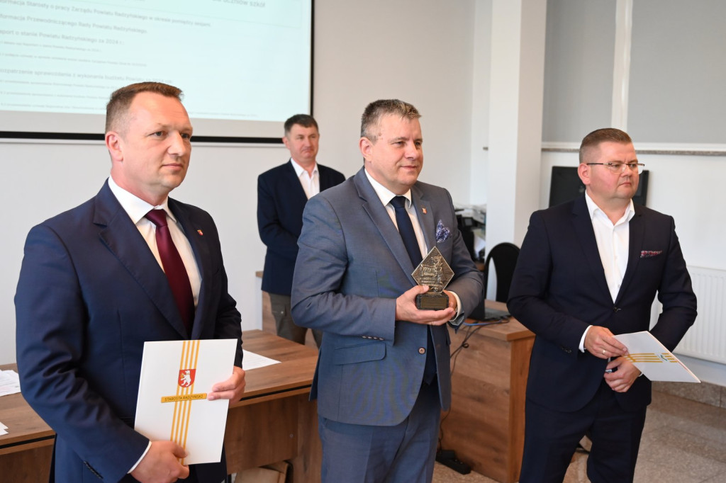 Wręczenie nagrody >>Prymus<< dla uczniów z powiatu