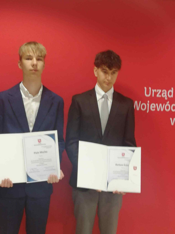 Uczniowie z gm. Ulan ze stypendiami marszałka