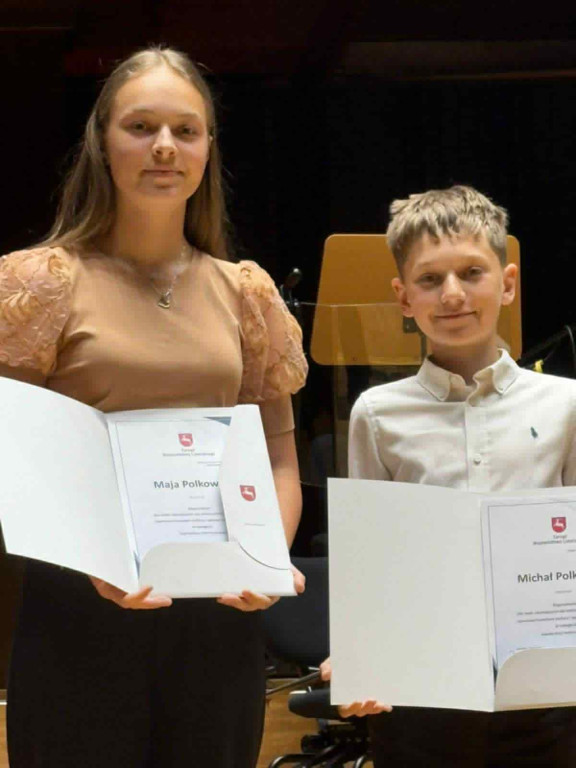 Uczniowie z gm. Ulan ze stypendiami marszałka