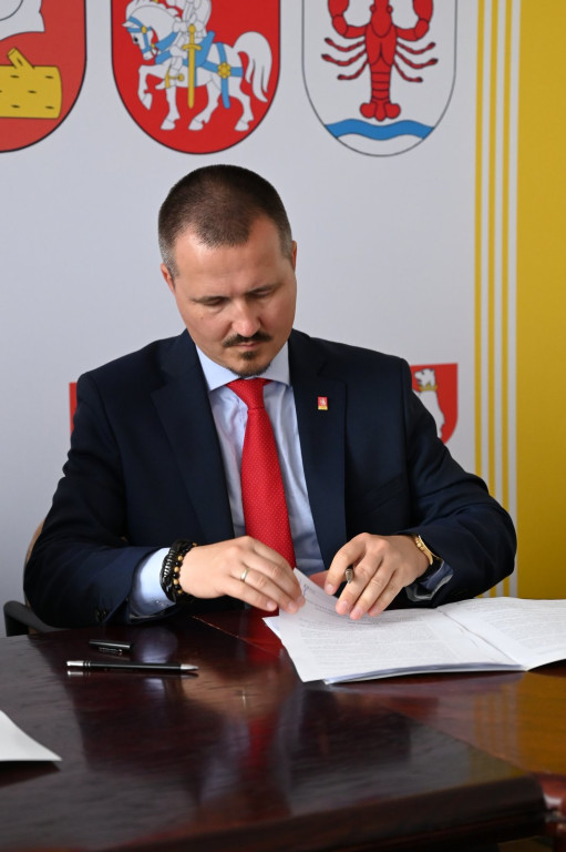Podpisanie umowy w/s prac przy ZSP