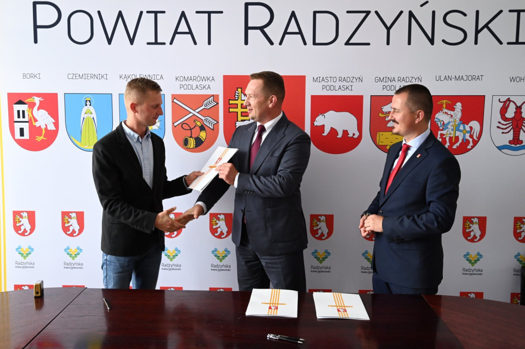 Podpisanie umowy w/s prac przy ZSP
