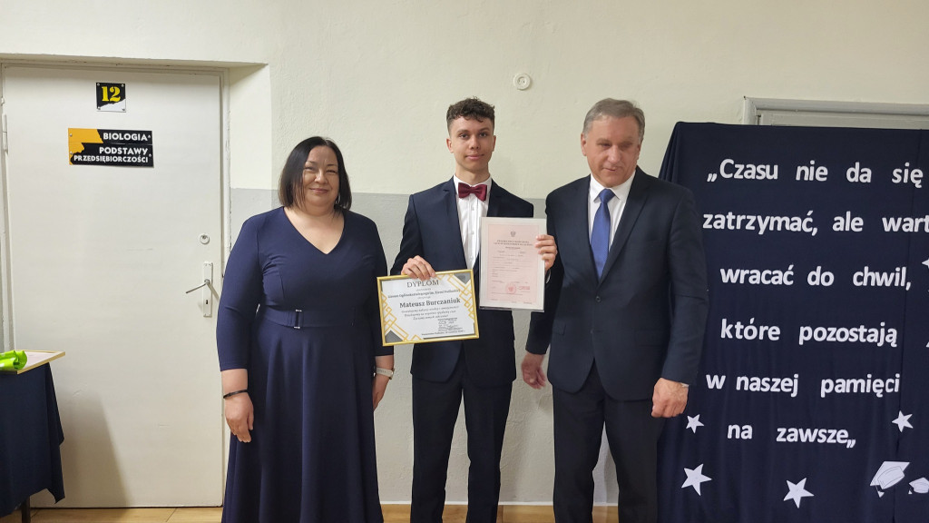 Zakończenie roku szkolnego w LO w Komarówce