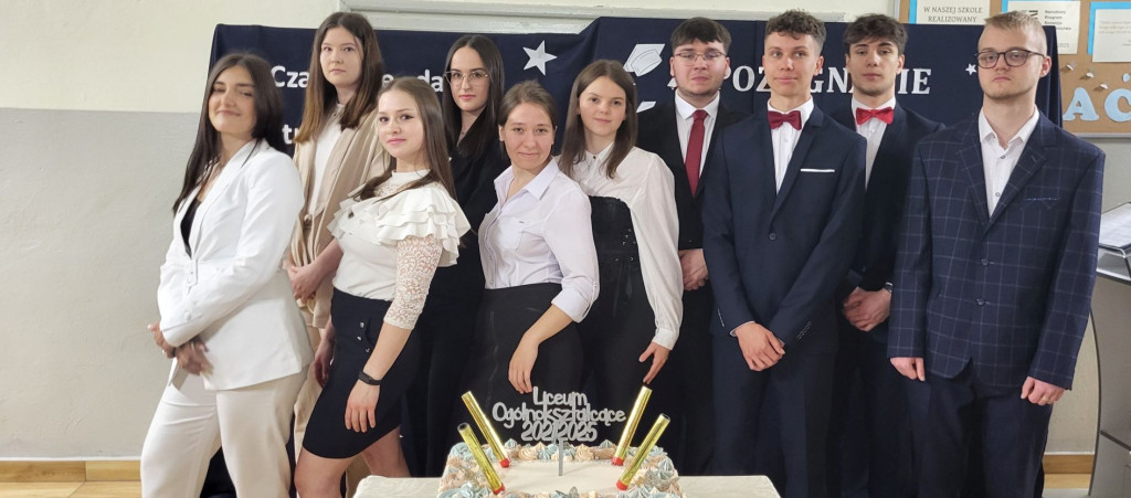 Zakończenie roku szkolnego w LO w Komarówce