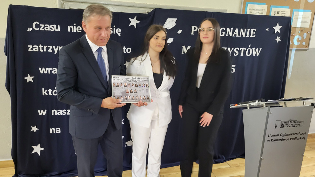 Zakończenie roku szkolnego w LO w Komarówce