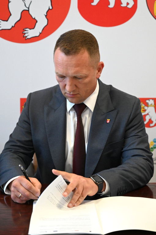Podpisanie drugiej umowy w/s prac w ZSP