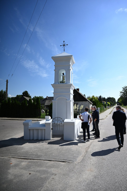Odbiór zabytkowych kapliczek po remoncie