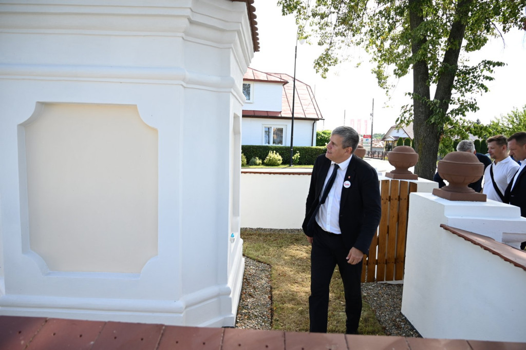 Odbiór zabytkowych kapliczek po remoncie
