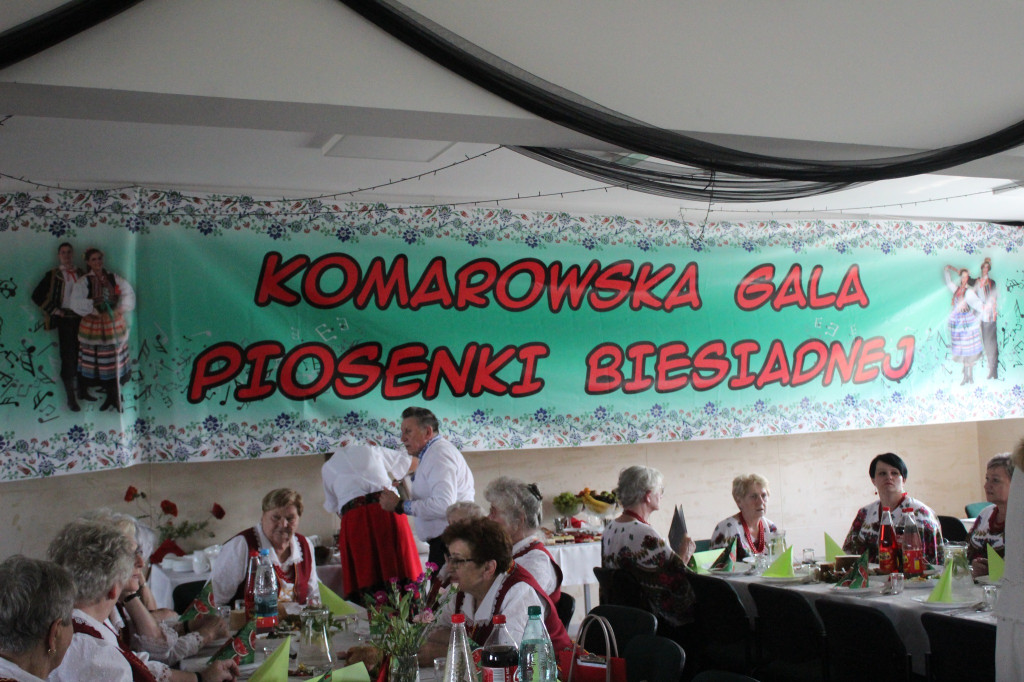 Biesiada Piosenki Ludowej w Komarówce Podlaskiej