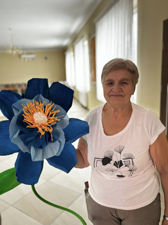 Warsztaty robienia kwiatów z krepiny w Ulanie