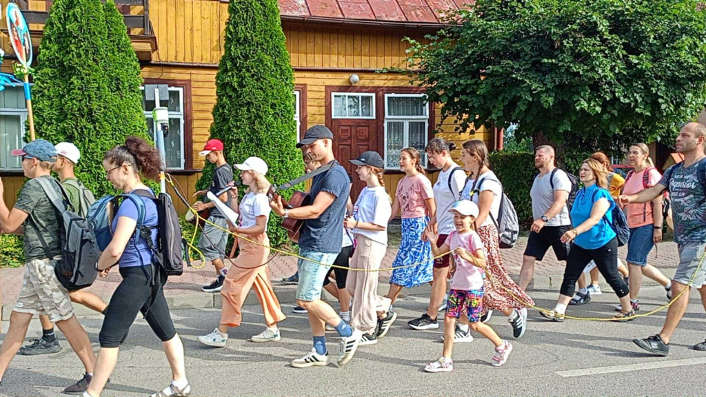 Pielgrzymi wyruszyli z Komarówki