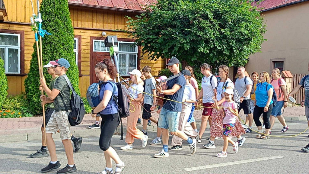 Pielgrzymi wyruszyli z Komarówki